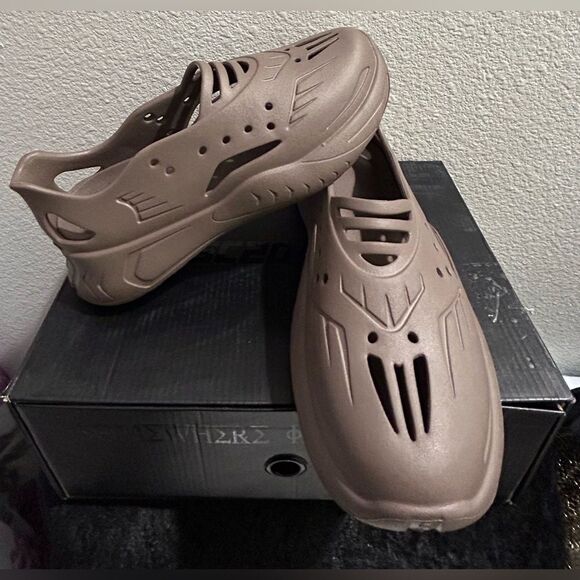 Brand New SIA Collective SC20 Foam Shoes - Mocha Color, Size 6/7 - Picture 2 of 10